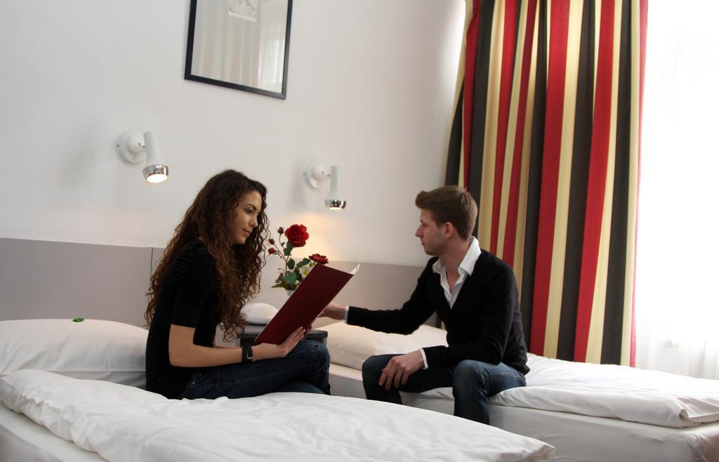 Hotel Griff Boedapest Buitenkant foto